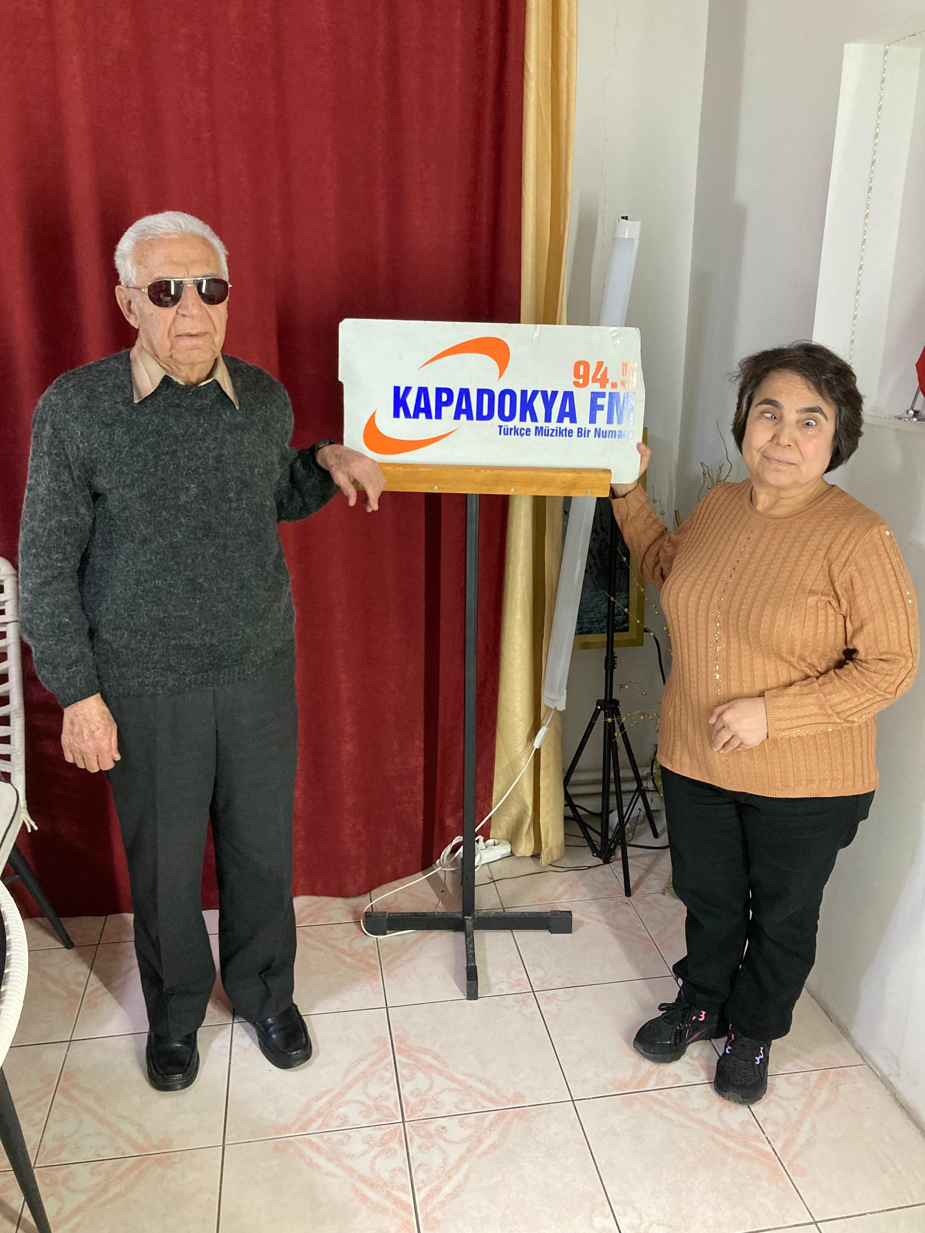 “Kapadokya FM’de Müzik ve Eğlence Dolu Yayın: Dinleyicilerden Yoğun İlgi”